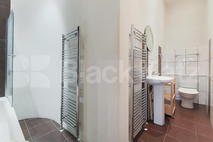 Prime Zone 1 location, duplex apartment with two bathrooms Cheshire House. Fleet Street, Chancery Lane
